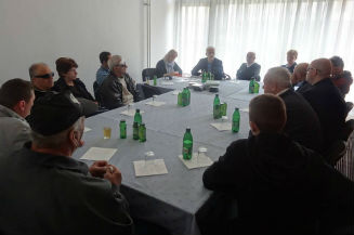 Slika. Udruženje slijepih Kantona Sarajevo 19. aprila 2019. godine u Travniku organizovalo sastanak sa liderima i aktivistima Međuopćinskog udruženja slijepih građana Travnik.