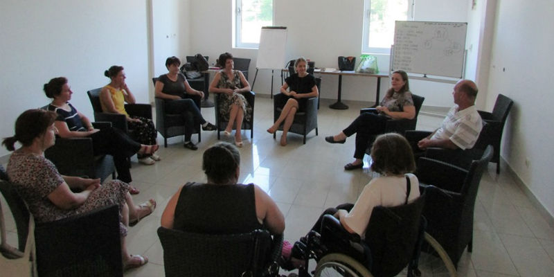 Slika 2. Partnerska organizacija IC Lotos organizovala drugi trening za mlade osobe sa invaliditetom pod nazivom „Modeli u pristupu invalidnosti, klasifikacija invalidnosti
