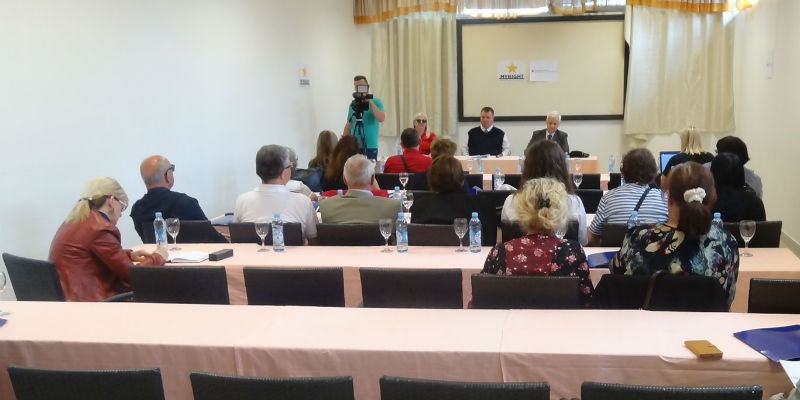Slika 1. Udruženje slijepih Kantona Sarajevo 28. maja 2019. u Tuzli, u saradnji sa Udruženjem građana oštećenog vida Tuzla organizovalo okrugli Slika 1. Udruženje slijepih Kantona Sarajevo 28. maja 2019. u Tuzli, u saradnji sa Udruženjem građana oštećenog vida Tuzla organizovalo okrugli