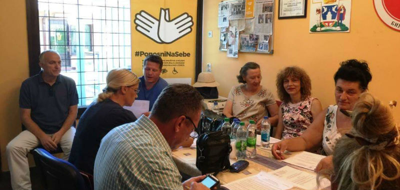 Slika 1. Sastanak Koalicije organizacija osoba sa invaliditetom KOLOSI Bijeljina, 21. avgust 2018. Slika 1. Sastanak Koalicije organizacija osoba sa invaliditetom KOLOSI Bijeljina, 21. avgust 2018.