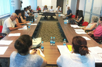 Slika. Koalicija organizacija osoba sa invaliditetom Grada Bijeljina KOLOSI je 25. jula 2019. godine u „Centru za kulturu Semberija” Bijeljina, organizovala radionicu za predstavnike Gradske uprave Bijeljina, javnih institucija iz Bijeljine, predstavnike organizacija iz sastava koalicije KOLOSI i medija na temu „Prezentacija značaja člana 24 UN Konvencije o pravima osoba sa invaliditetom i inkluzivnom obrazovanju“ u okviru Strategije zagovaranja - promocije