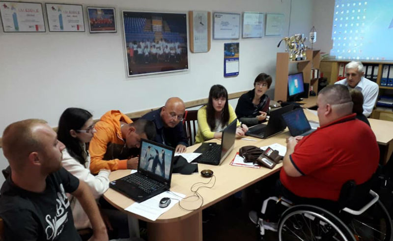 Slika. Slika. Koalicija organizacija osoba sa invaliditetom regije Doboj 10. jula 2019. godine u prostorijama Udruženja paraplegičara i oboljeli od dječije paralize Doboj Jug, organizovala je radionicu na temu 
