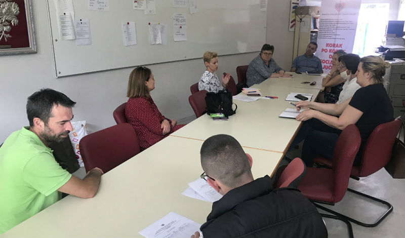Slika. Koalicija organizacija osoba sa invaliditetom Hercegovačko-Neretvanskog kantona/županije „Zajedno smo jači Slika. Koalicija organizacija osoba sa invaliditetom Hercegovačko-Neretvanskog kantona/županije „Zajedno smo jači