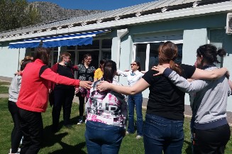 U okviru mentorskog programa osnaživanja žena s invaliditetom projekta „Ovdje sam - vidljiva i ponosna!“, mentorica Zumreta Galijašević je u utorak, 26.4.2022. godine u centru Los Rosales u Mostaru održala sedmi sastanak s učesnicaa mentorskog programa u koaliciji HNK ''''''''''''''''Zajedno smo jači''''''''''''''''.