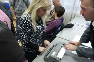 Slika. Partnerska organizacija Udruženje slijepih Kantona Sarajevo je 23. aprila 2019. godine organizovalo radionicu promocije Brajevog pisma.