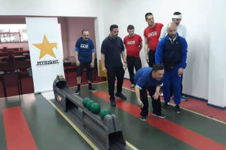 Slika. Zahvaljujući razvoju saradnje sa JU „Kulturno sportskim centrom“ Vogošća, članovi Udruženja Oaza od aprila 2019. godine, u cilju boljeg razvoja njihovih motoričkih sposobnosti.